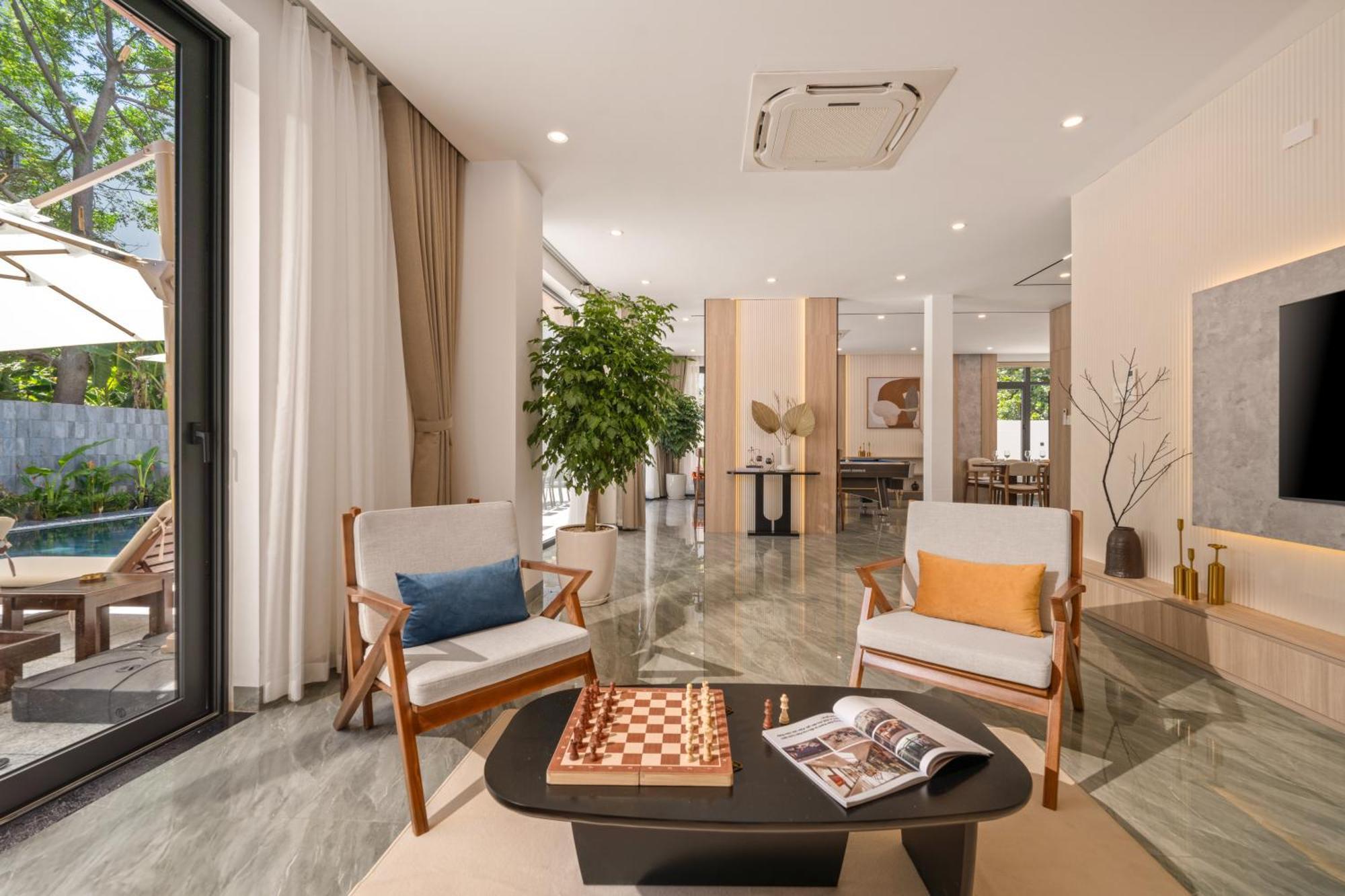 Villa Sense Pool - Luxurious 500m2 Pool Mansion Walk To My Khe *